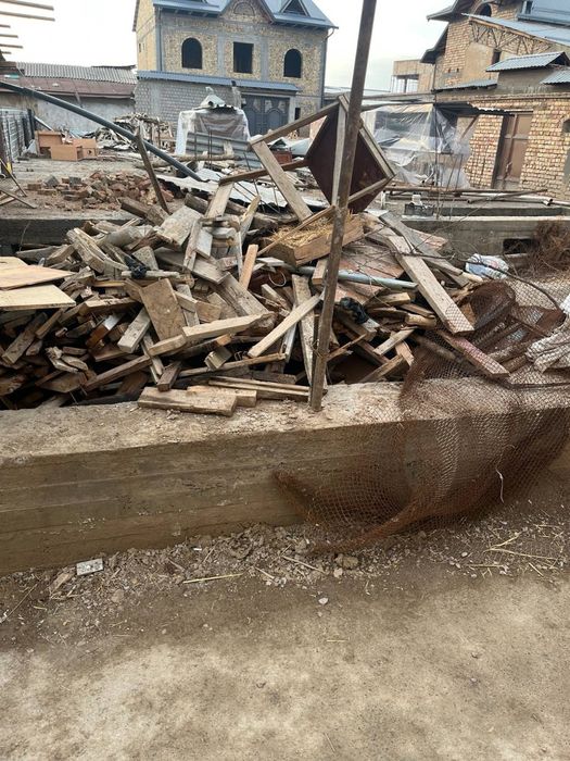 Дрова, ўтин сотилади