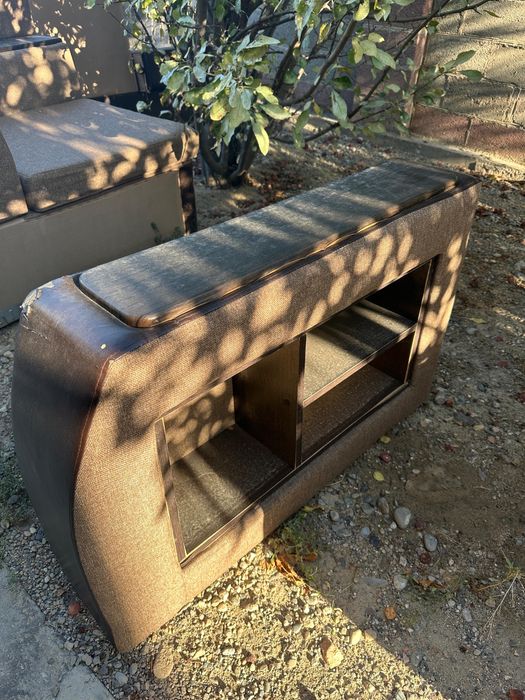 Продается два буу дивана!  В нормальном состоянии! Срочно!