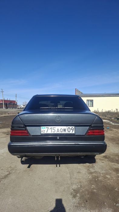 Mercedes 124 2.3
