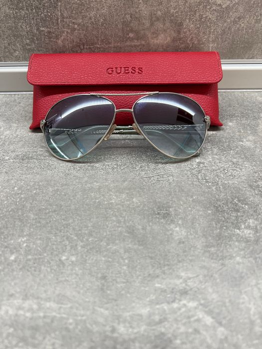 Слънчеви очила Guess novi