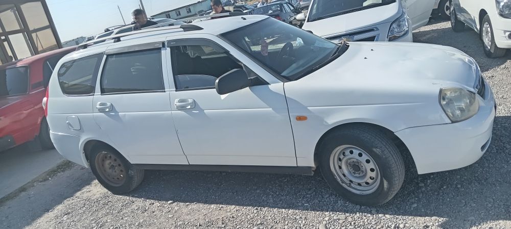 Автомобиль приора универсал 2011 г.в