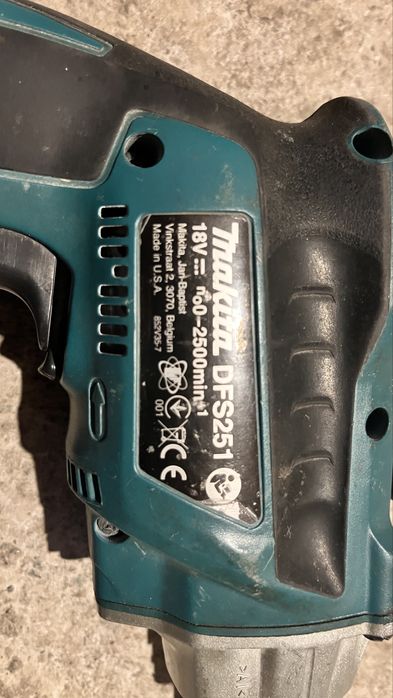 Masina de insurubat pt rigips Makita DFS251z