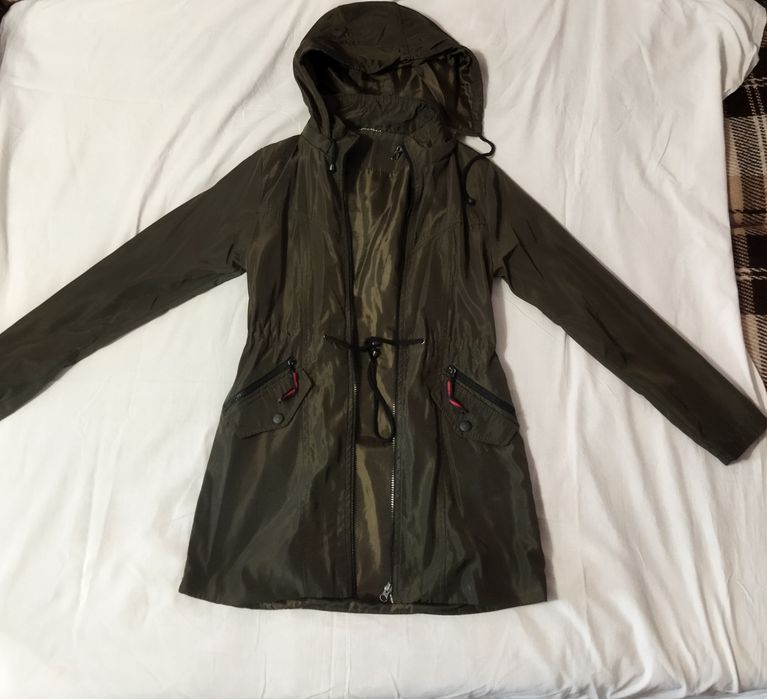 Куртка ветровка на девочку