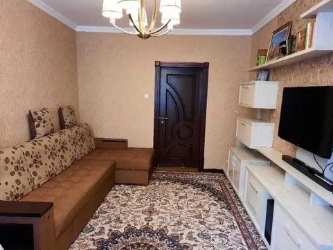 Квартира на Шота Руставели -Цветочный рынок 3/2/5 общ пл 83м с мебелью