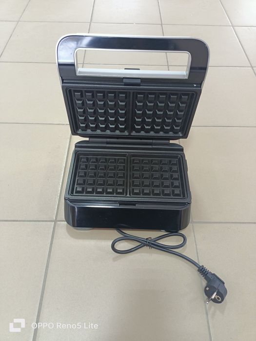 Вафельница BRAUN