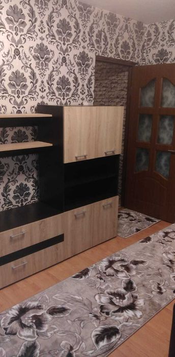 Proprietar inchiriez apartament 3 camere