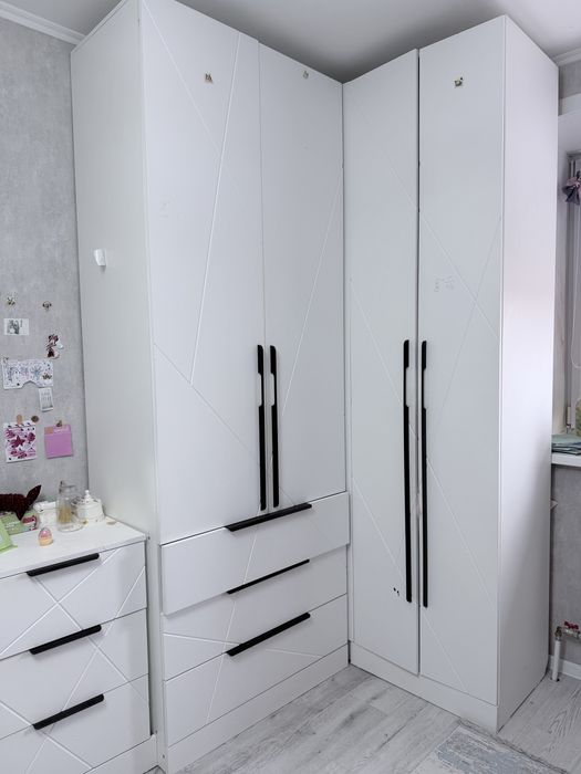 Продам угловой шкаф мдф двери