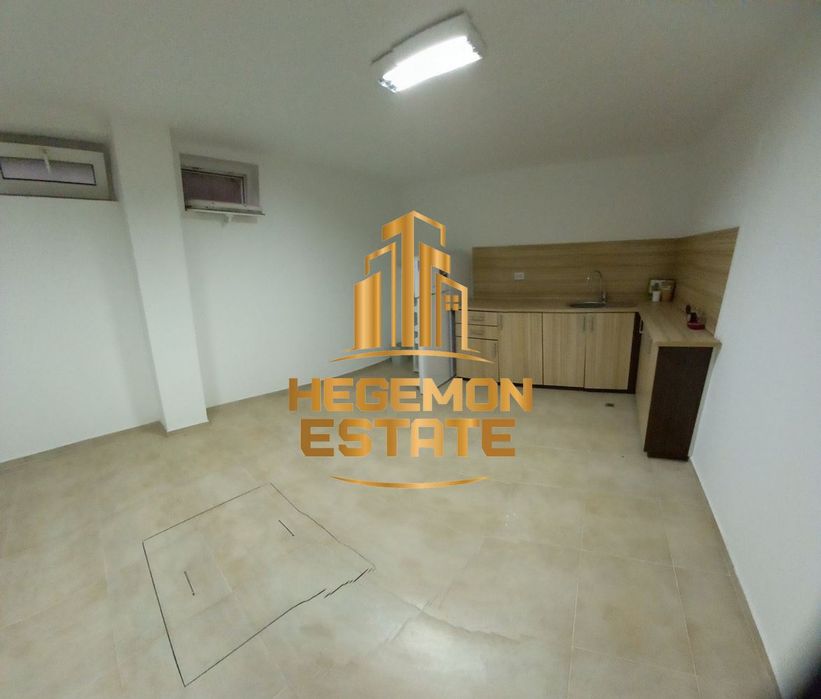 Продава се Магазин в Варна, Червен площад - 139 кв.м за 2159 €/кв.м - Снимка #8