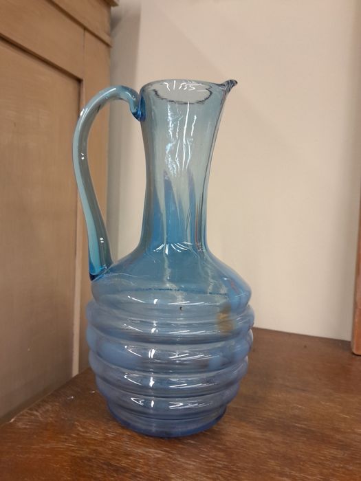 Кувшины стеклянные