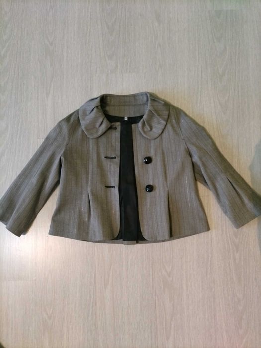 Късо дамско сако с 3/4 ръкав, ново, размер S