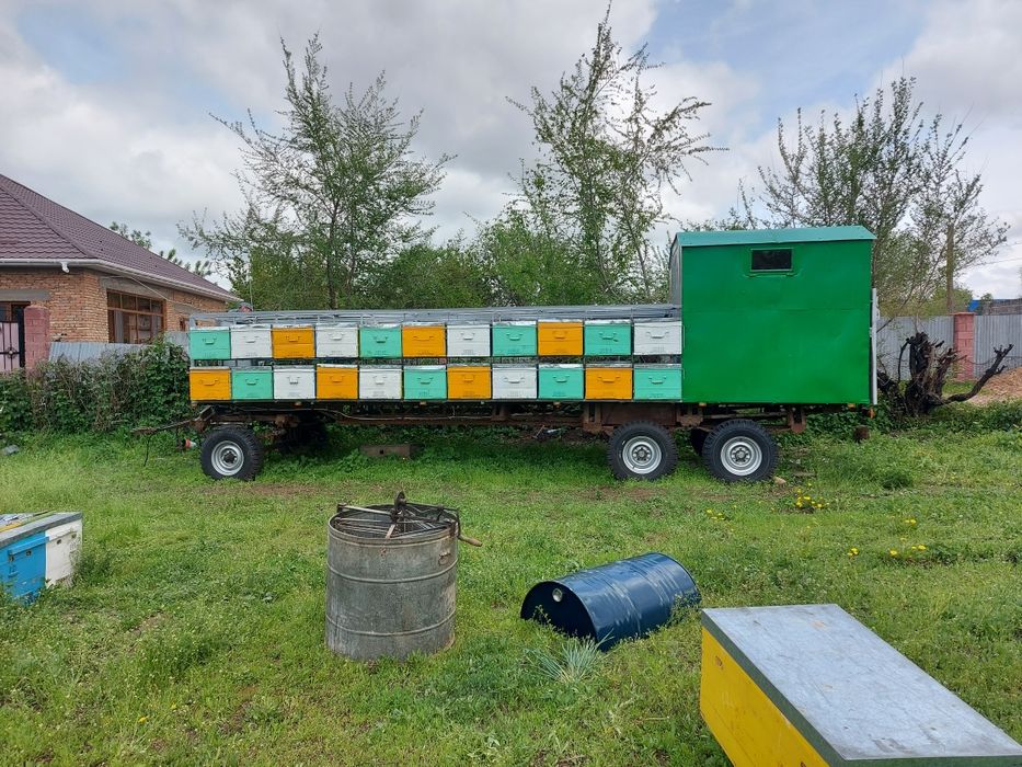 Продам пчелоприцеп
