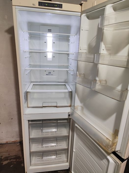 Холодильник рабочий