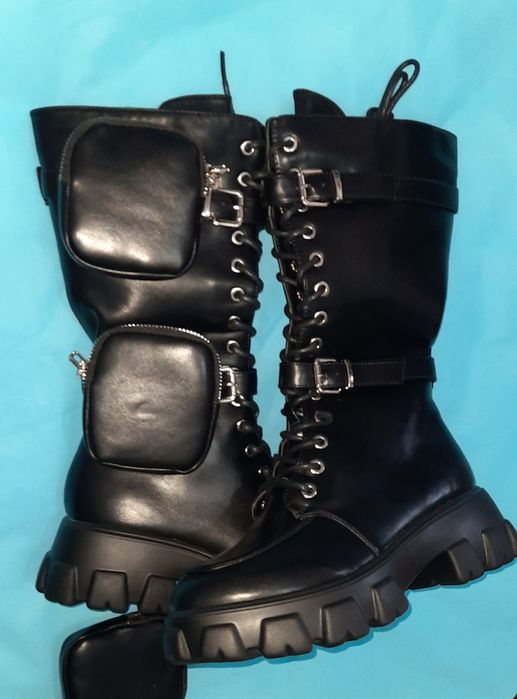 Ghete dama înalte ,negre ,mărimea (37 și 38)