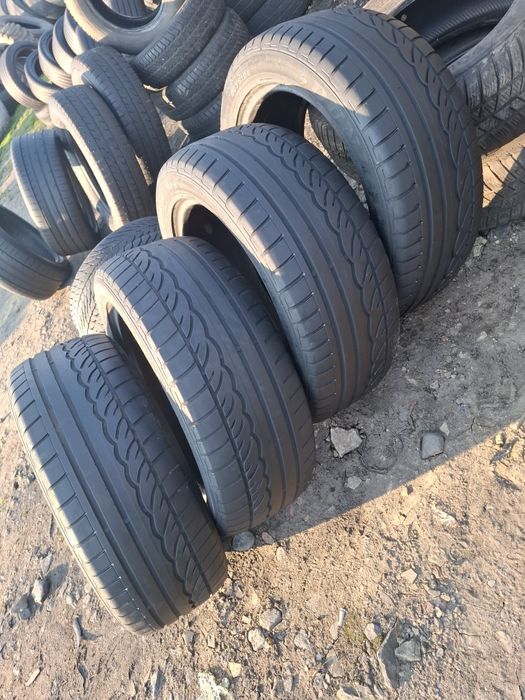 Vand set 4 anvelope 235 50 18 dunlop de vara bune