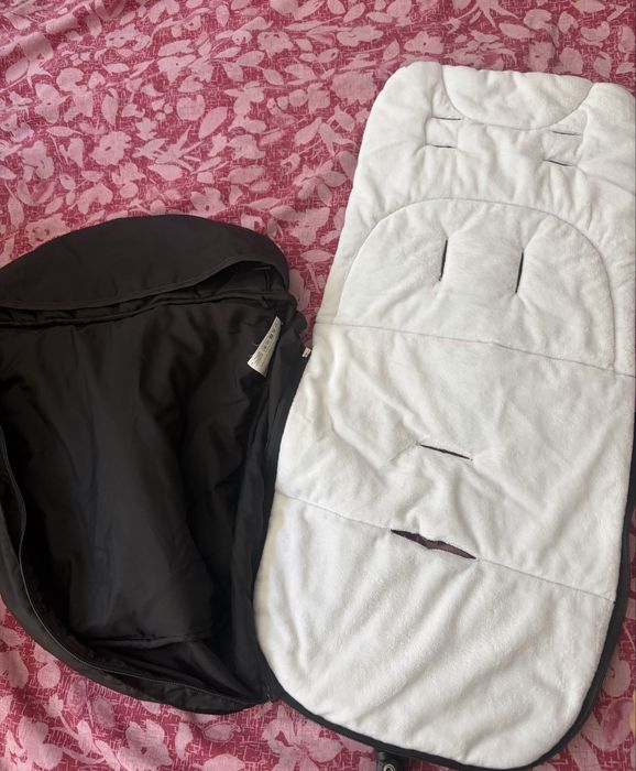 Зимен чувал за бебешка количка