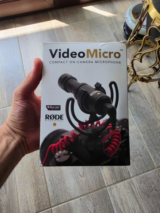 Camera Video Blackmagic Pocket Cinema Camera 6K Pro + Obiectiv Meike 35mm T2.1  Cinema Microfon Rode Accesorii Baterii V Mount