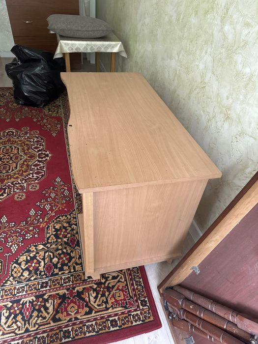 Отдам даром столик
