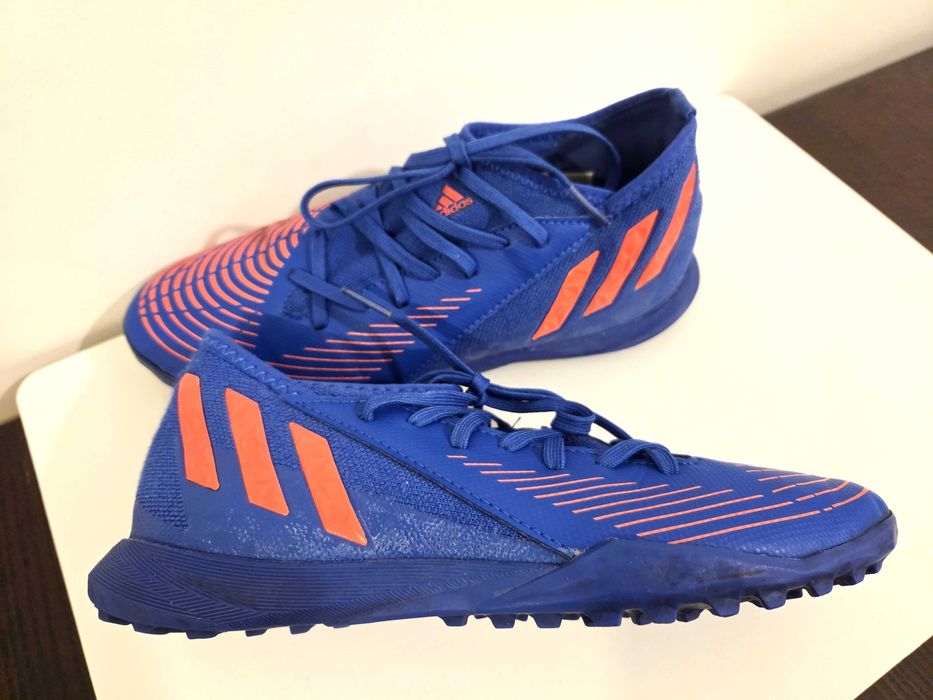 Încălțăminte fotbal sintetic Adidas, mărime 38 EU