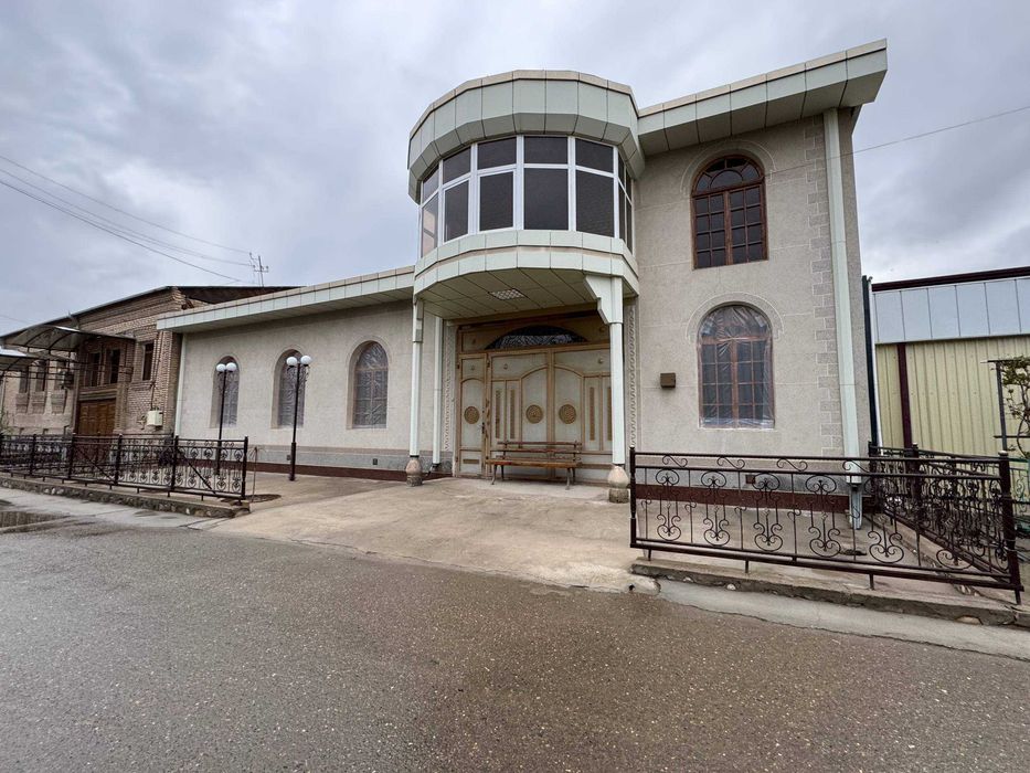 Двухэтажный Участок