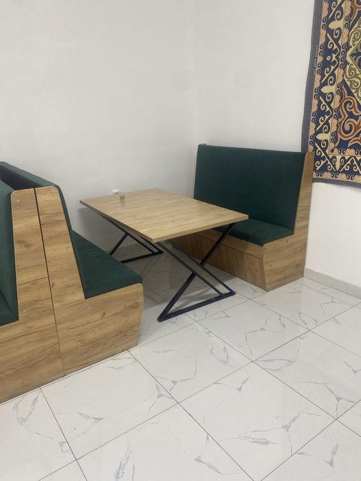 Диванчик для кафе ресторанов