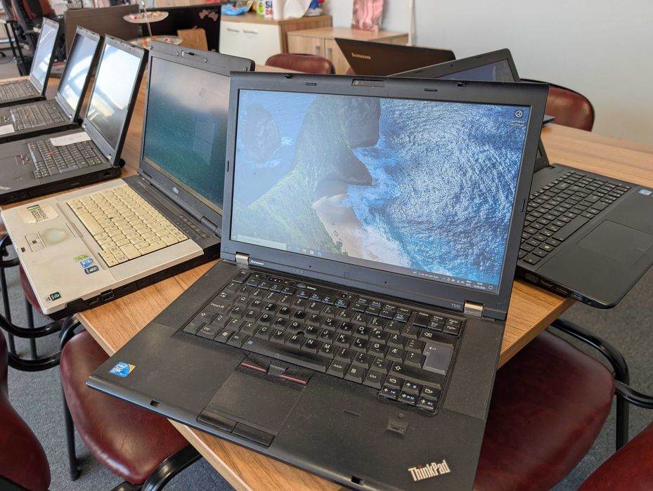 Лаптоп Lenovo T520 W510 T510 H700 Fujitsu и други 16gb SSD