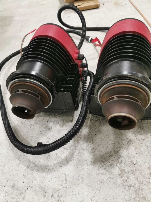 2 Grundfos Циркулационни помпи, огромни.