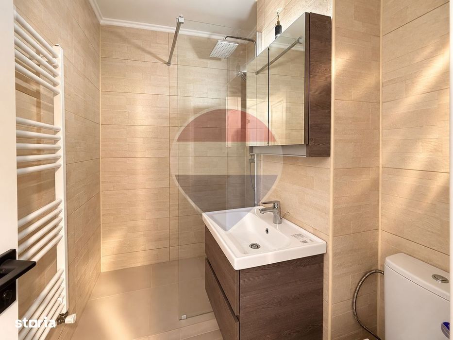 Garsonieră decomandată, cu balcon | 28 mp utili Zona Mioriței, Bacău