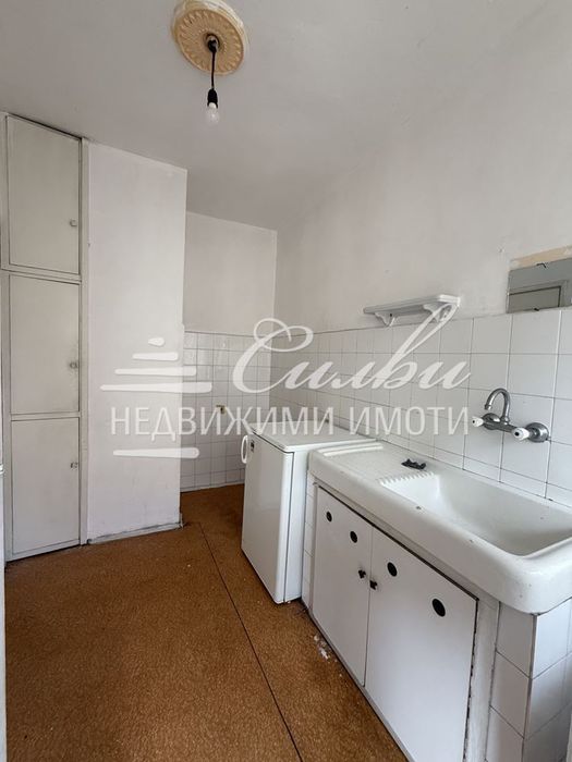 Продава се Едностаен апартамент в Шумен, Херсон - 40 кв.м за 1926 €/кв.м - Снимка #2
