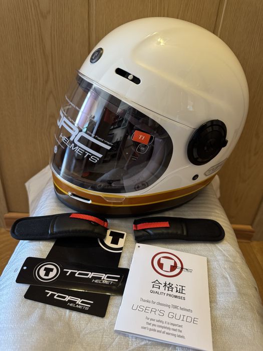 Продам новый шлем TORC t1