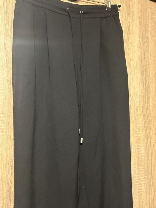 Pantaloni din matase, culoare negru intens, Zara