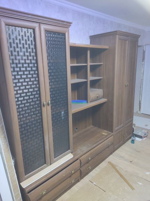 Продам шкаф стенка 10000