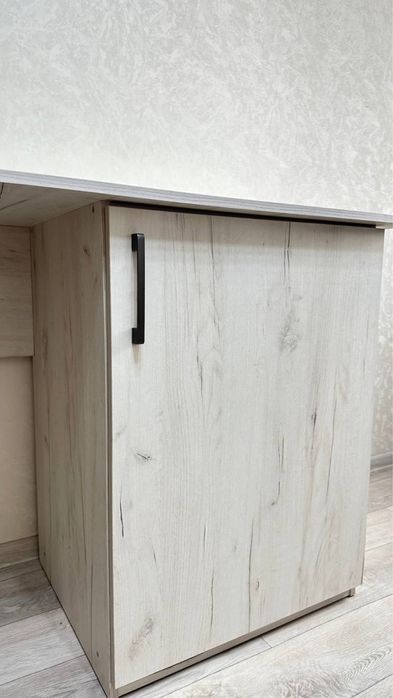 Стол письменный, компьютерный стол