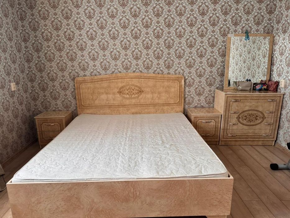 Спальный гарнитур