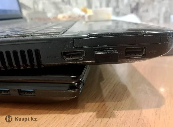 Ноутбук i3 Fujitsu