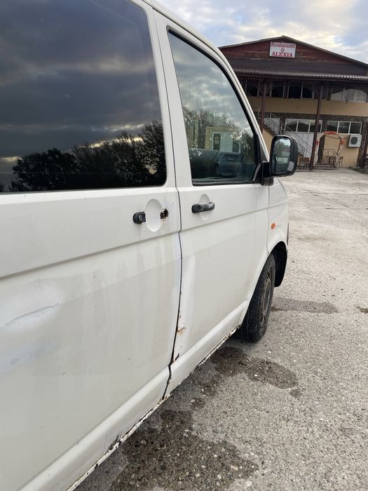 Volkswagen Transporter 2004 diesel, 2.911 € — imagine 2