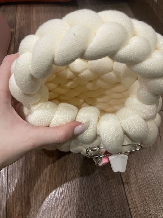 Дамска плетена чанта с безопасна игла