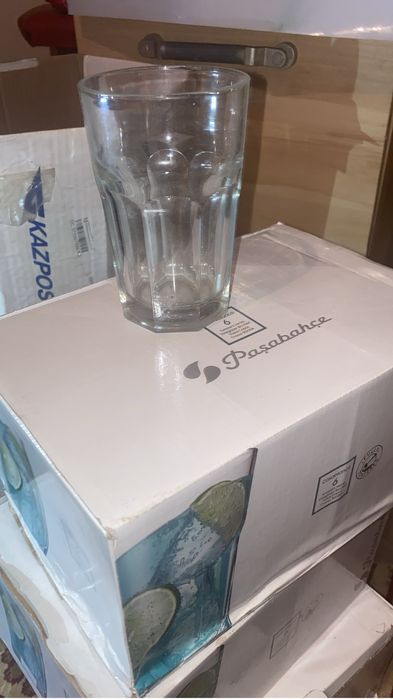 Продаю стаканы в коробке 6 шт