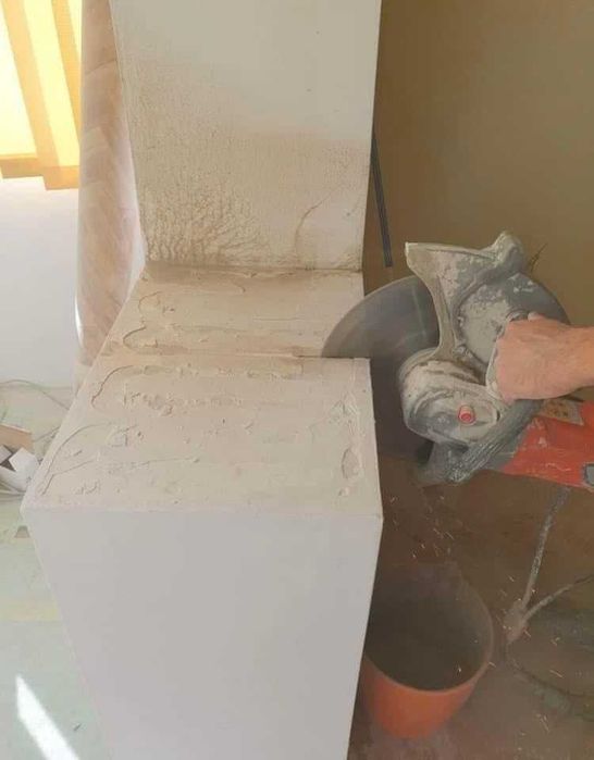 Executam demolari,spargem betoane,debarasari,transport moloz