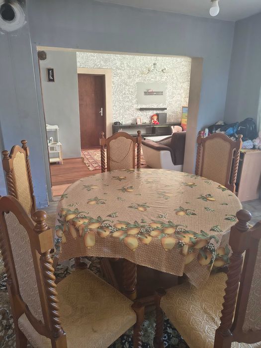 0888909923Продавам двуетажна къща в с.Горник на 3км от Червен бряг на тихо и спокойно място