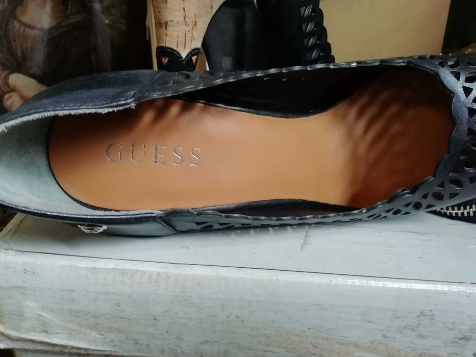 Дамски обувки GUESS 40