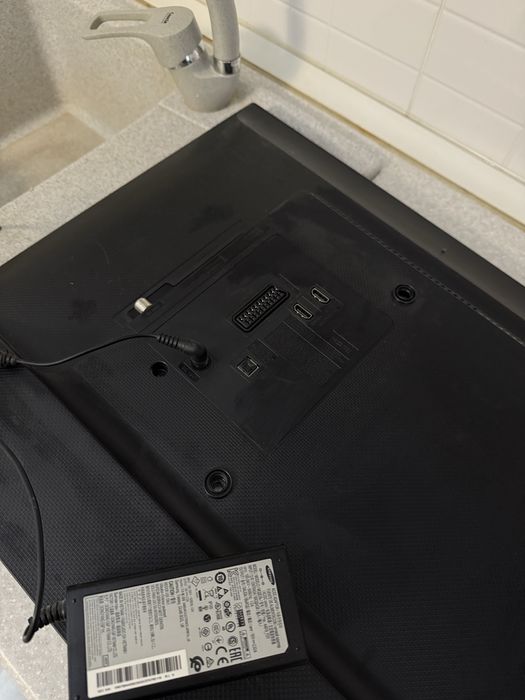 продам телевизор Arg 102