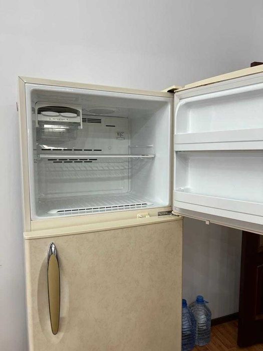 продаётся холодильник