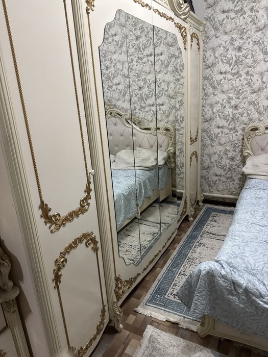 Спальный гарнитур