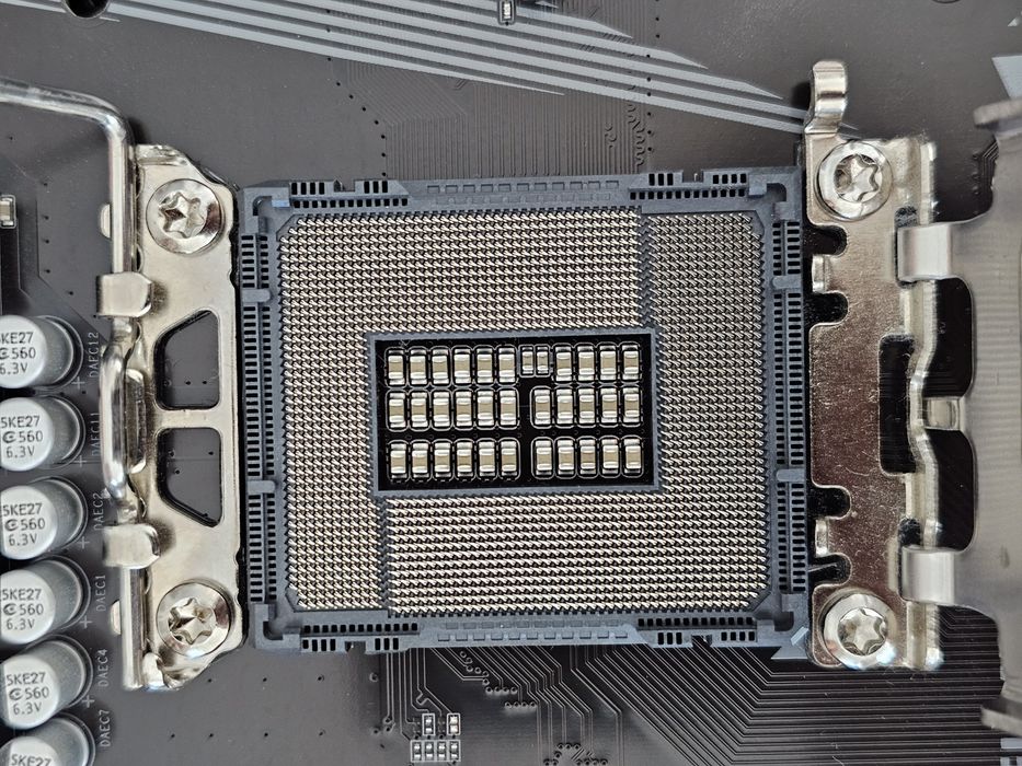 Vand/Schimb Placa de baza Gigabyte H610M DDR5