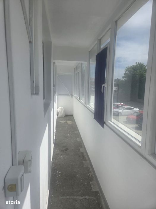 Apartament 3 camere, etaj 1/10, str. Toporasi, Sector 5, balcon, lift