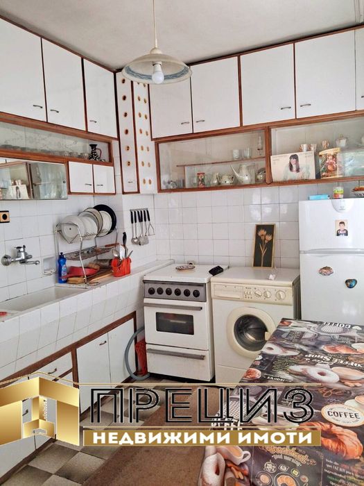 Продажба 5-стаен гр. Шумен - Куршун чешма 150m²