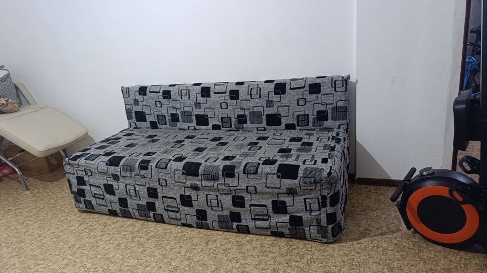Продам диван раскладывается