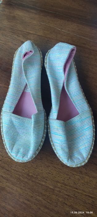 Балетки тапочки сланцы.
