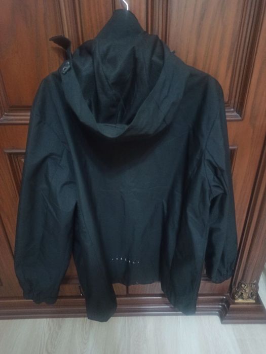 Новая мужская куртка ветровка