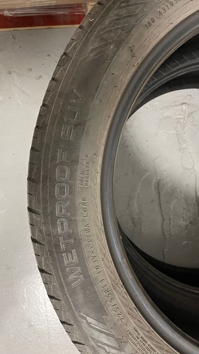 Летни гуми 225/55/R19